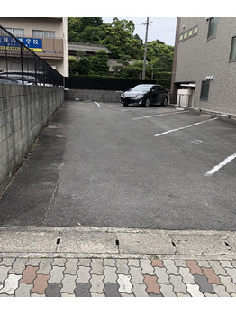 駐車場02.jpg